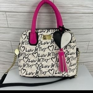 COPY - Luv betesy by betesy Johnson